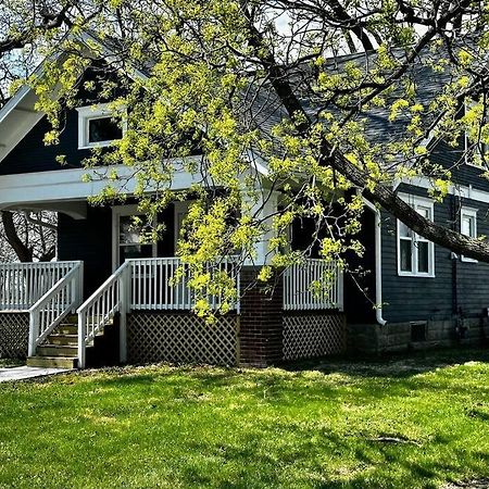 Mrs. Hughes Cottage - 2 Bedroom House W/ Parking Hamilton Exteriér fotografie