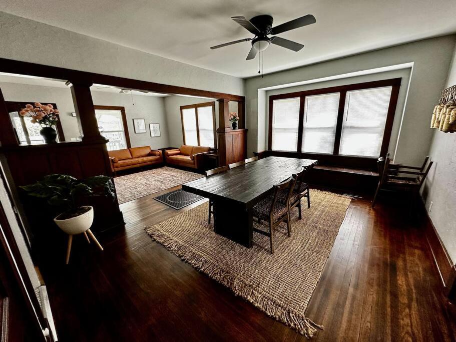 Mrs. Hughes Cottage - 2 Bedroom House W/ Parking Hamilton Exteriér fotografie
